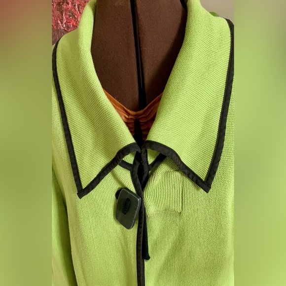 Krisztina Nagy Cdn Designer Sz M Knit Green Black Piping Vent Cuffs Wood Toggle - Picture 13 of 16
